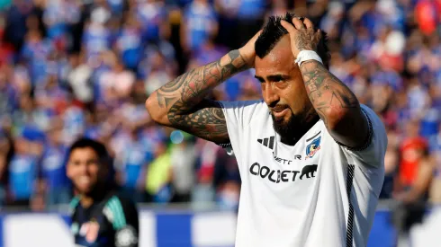 Arturo Vidal se expresa con un mensaje tras el partido entre Universidad de Chile y Colo Colo. (Foto: Photosport)
