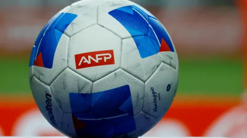 Categoría completa del fútbol chileno vive complejo momento. (Foto: Photosport)
