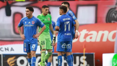 Gonzalo Montes se lleva todas las críticas por parte de la hinchada de la U
