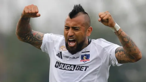 Arturo Vidal está feliz con triunfo en el Club Hípico de Santiago. (Foto: Photosport)
