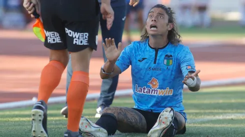 Joaquín Montecinos está advertido sobre las responsabilidades que hay en Colo Colo. (Foto: Photosport) 
