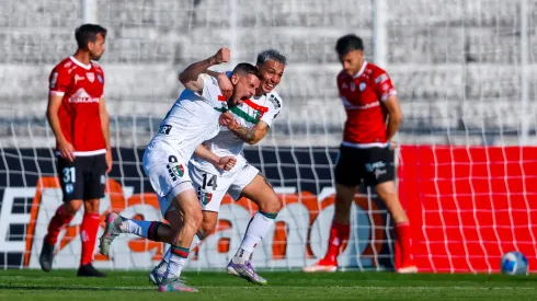 Palestino sigue prendido en la cima (Photosport).