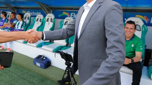 Un técnico con largo recorrido en México se mete entre las opciones para dirigir a Colo Colo. (Foto: Manuel Guadarrama/Getty Images)