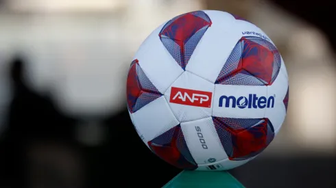 Un entrenador llegó con el objetivo de pelear el ascenso con equipo, pero se va sin ganar un sólo partido en casi los tres meses que estuvo al mando. (Foto: Photosport)
