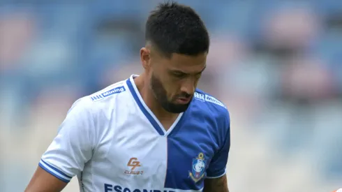 Tobías Figueroa recibió tarjeta roja por insultar al árbitro. (Foto: Photosport) 

