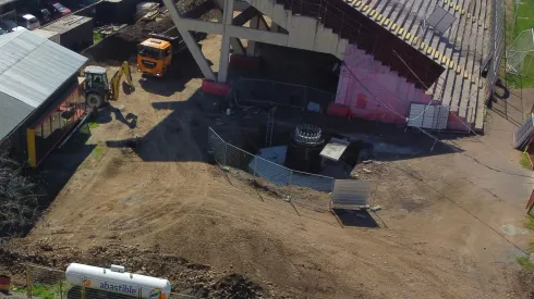 Alcalde de Independencia paraliza las obras en el Estadio Santa Laura.
