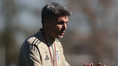 Fernando Ortiz alista el equipo en Colo Colo para la Supercopa. (Foto: @colocolooficial)
