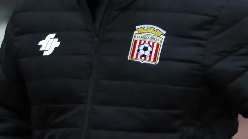 Curicó Unido estaría muy cerca de anunciar a su nuevo DT. (Foto: Photosport)
