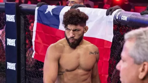 Víctor "Sikosis" Valenzuela estará representando a Chile en el DWCS de UFC.  Irá en busca de un contrato con la compañía. 
