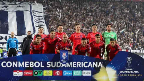 La formación de Universidad de Chile contra Alianza Lima. 

