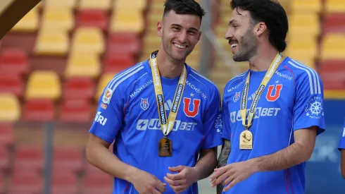 Futbol, Colo Colo vs Universidad de Chile.<br />
Supercopa 2025<br />
Los jugadores de Universidad de Chile celebran el triunfo durante el partido por la Supercopa 2025 contra Colo Colo disputado en el estadio Santa Laura en Santiago, Chile.<br />
14/09/2025<br />
Jonnathan Oyarzun/Photosport
Football, Colo Colo vs Universidad de Chile.<br />
2025 Supercopa<br />
Universidad de Chile’s players reacts after winning during the Supercopa 2025 match against Colo Colo at the Santa Laura stadium in Santiago, Chile.<br />
14/09/2025<br />
Jonnathan Oyarzun/Photosport

