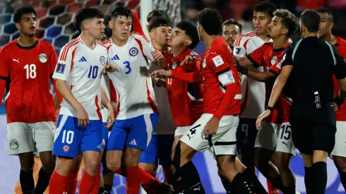 La Roja queda segunda de Milagro luego de una extraña regla FIFA. 
