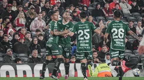 Iván Morales le anota un golazo con hoyito incluido a River Plate (Foto: Sarmiento)
