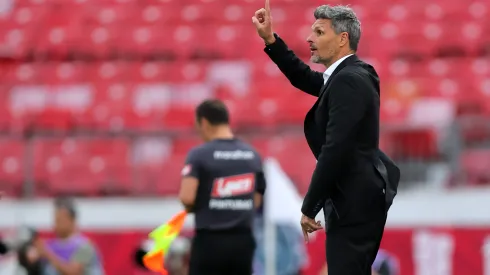 Romai Ugarte no tiene piedad con Fernando Ortiz.