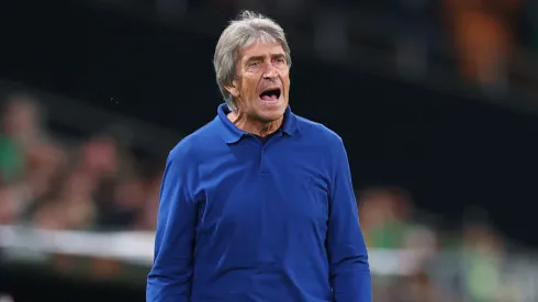 Manuel Pellegrini debe tomar una decisión en España
