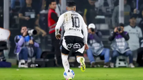 Ex Colo Colo reprueba a Claudio Aquino en su primera temporada en el club. (Foto: Pepe Alvújar/Photosport)
