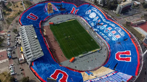 Una imponente imagen de la barra de la U en el Nacional.
