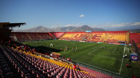 Hay novedades sobre la cancha del Estadio Santa Laura. (Foto: Felipe Zanca/Photosport)
