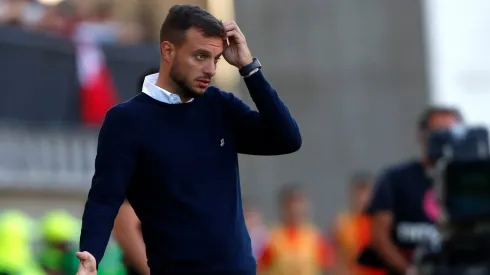 Le sale competencia a la U por Anselmi.
