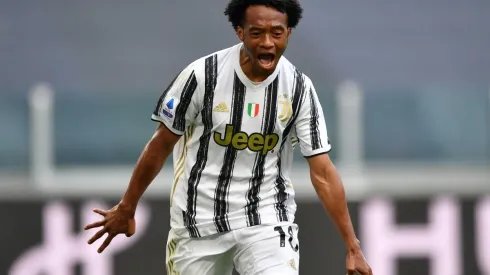 ¡El Emperador Cuadrado! Doblete para poner a Juventus en puestos de Champions