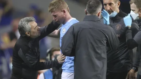 Durísimo golpe y afuera: De Bruyne salió lesionado de la final de Champions