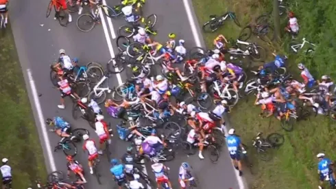 Pero qué está pasado: nueva terrible caída en la etapa 1 del Tour de Francia