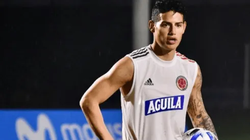 En medio del partido, James Rodríguez apareció con un hermoso mensaje a Colombia