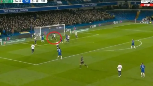 ¡No puede ser! Davinson Sánchez comprometido en el gol que puso a ganar al Chelsea