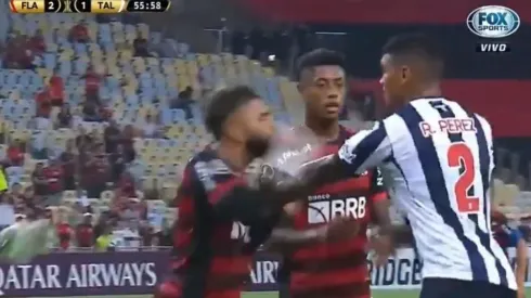 No tuvo miedo: así fue el ‘picante’ cruce de Rafa Pérez con Gabigol de Flamengo