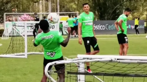 Video: 40 segundos de pura magia entre Gio Moreno y Dorlan en práctica de Nacional