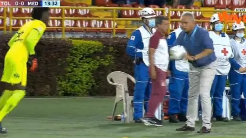 Nunca antes visto: Hernán Torres calentando con el portero suplente del Tolima