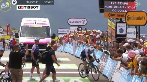 Video: así fue la llegada de Jakobsen en la etapa 18 que le da la vuelta al mundo