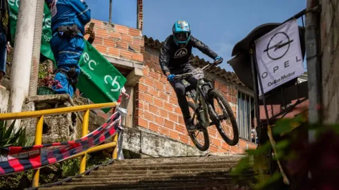 ¡Adrenalina, técnica y más! Manizales de nuevo fue la cuna del Downhill Urbano