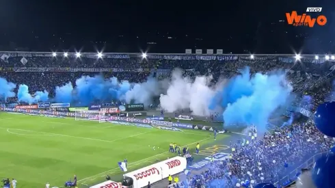 Apoteósica salida de los hinchas de Millonarios para enfrentar al América