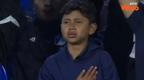 Conmovedor llanto de niño hincha de Millonarios en la salida de los equipos