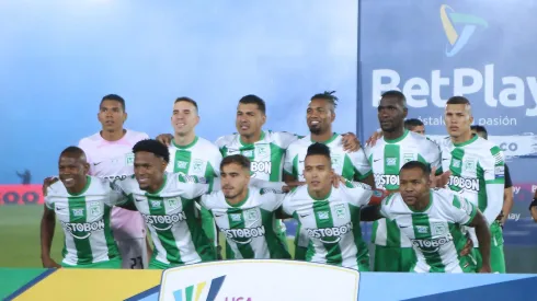 BOGOTA – COLOMBIA, 24-06-2023: Jugadores de Nacional posan para una foto previo al encuentro por la final, Vuelta, como parte de la Liga BetPlay DIMAYOR I 2023 entre Millonarios F.C. y Atlético Nacional jugado en el estadio Nemesio Camacho El Campin de la ciudad de Bogotá. / Players of Nacional pose to a photo prior the match between Millonarios F.C. and Atletico Nacional for the second leg final as part of the BetPlay DIMAYOR League I 2023 played at the Nemesio Camacho El Campin Stadium in Bogota city. Photo: VizzorImage/ Gabriel Aponte / Staff
