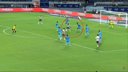 Golazo de Déiber Caicedo ante Unión Magdalena, recibió de espaldas y se las ingenió para elaborar una obra de arte.
