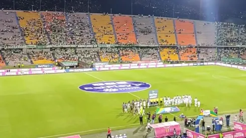 Nacional no tuvo ni la mitad de hinchas esperados en el Atanasio vs. Santa Fe. Pantallazo: video Juan David Londoño en X. 
