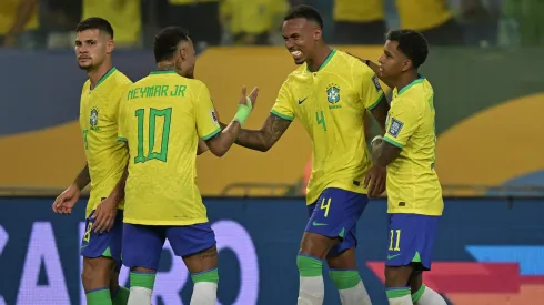Brasil celebra un gol contra Venezuela en octubre.
