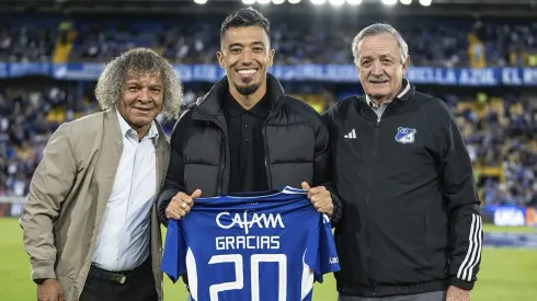 Fernando Uribe junto a Alberto Gamero y Enrique Camacho.
