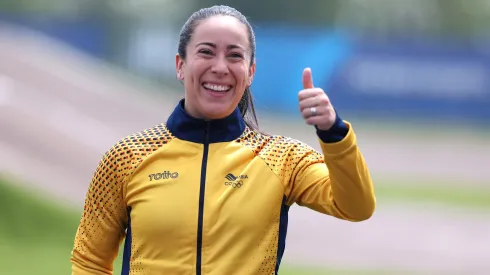 Mariana Pajón festeja, tras ganar el oro en el BMX en Santiago de Chile.
