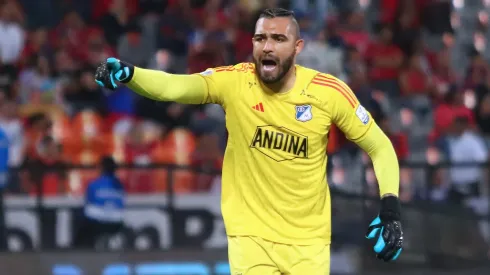 Alvaro Montero arquero de Millonarios celebra el primer gol de su equipo durante partido entre Deportivo Independiente Medellín y Millonarios F.C. por la fecha 12 como parte de la Liga BetPlay DIMAYOR II 2023 jugado en el estadio Atanasio Girardot de la ciudad de Medellín. Photo: VizzorImage / Daniel Gallo
