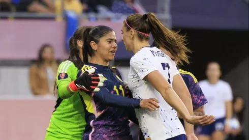 Catalina Usme vs. Alex Morgan.
