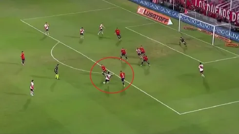Remate de Miguel Ángel Borja vs. Independiente.
