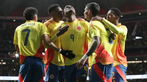 Jugadores de la Selección Colombia festejando el gol de Jhon Córdoba ante Rumania.
