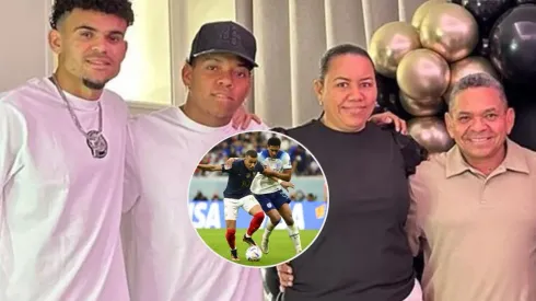 Luis Díaz junto a su mamá, papá y hermano.
