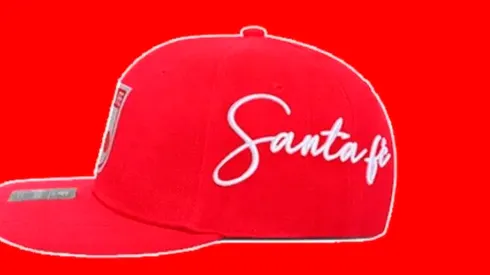 Fail del año: Santa Fe lanzó prenda con su nombre mal escrito