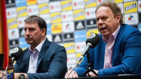 Néstor Lorenzo, DT de la Selección; y Ramón Jesurún, presidente de la FCF.
