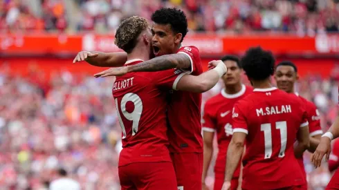 Lucho Díaz celebra con Elliott.
