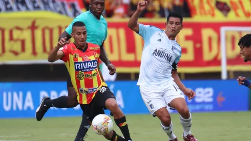 Ederson Moreno del Deportivo Pereira y David Silva de Millonarios en la fecha 5 de los cuadrangulares por la Liga BetPlay DIMAYOR I 2024.
